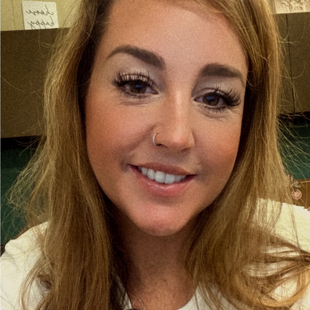 Meet your Posher, Laura